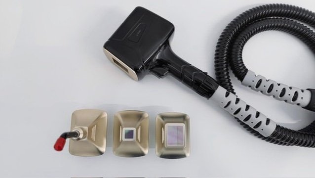 The C-MAX diode handpiece with its three interchangeable tips