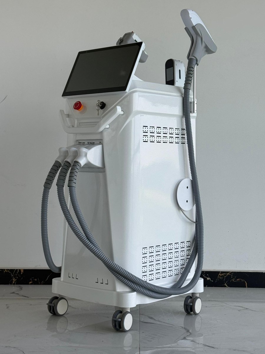DPL4 in white